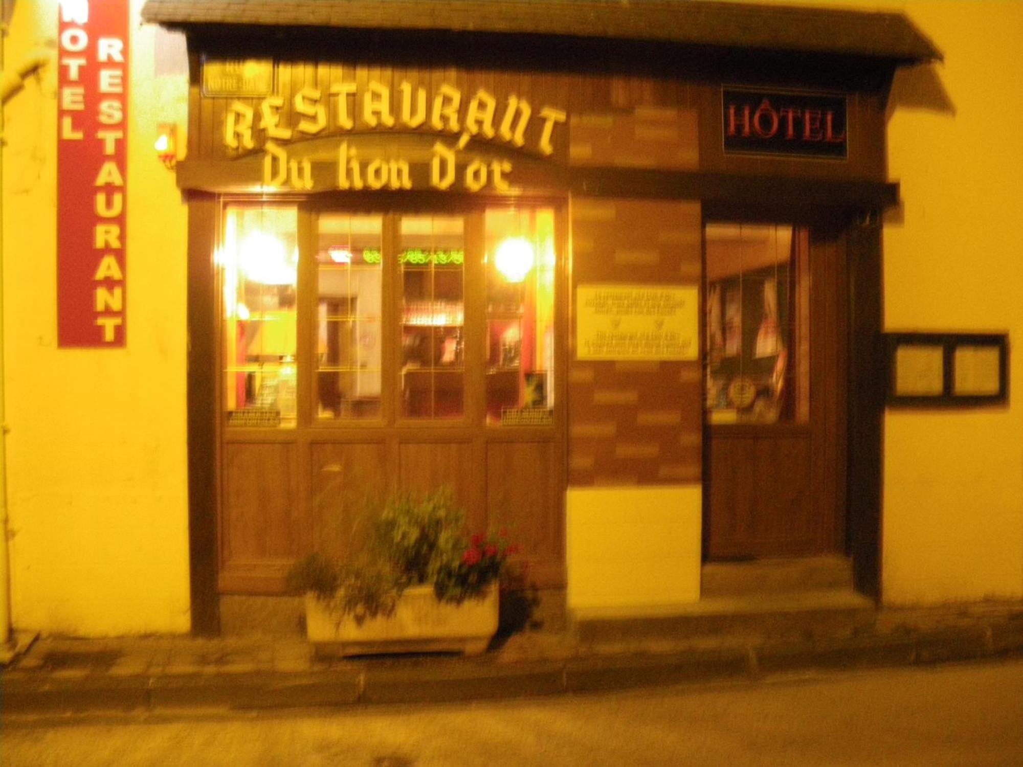 Hotel Restaurant Du Lion D'Or Château-Chinon المظهر الخارجي الصورة